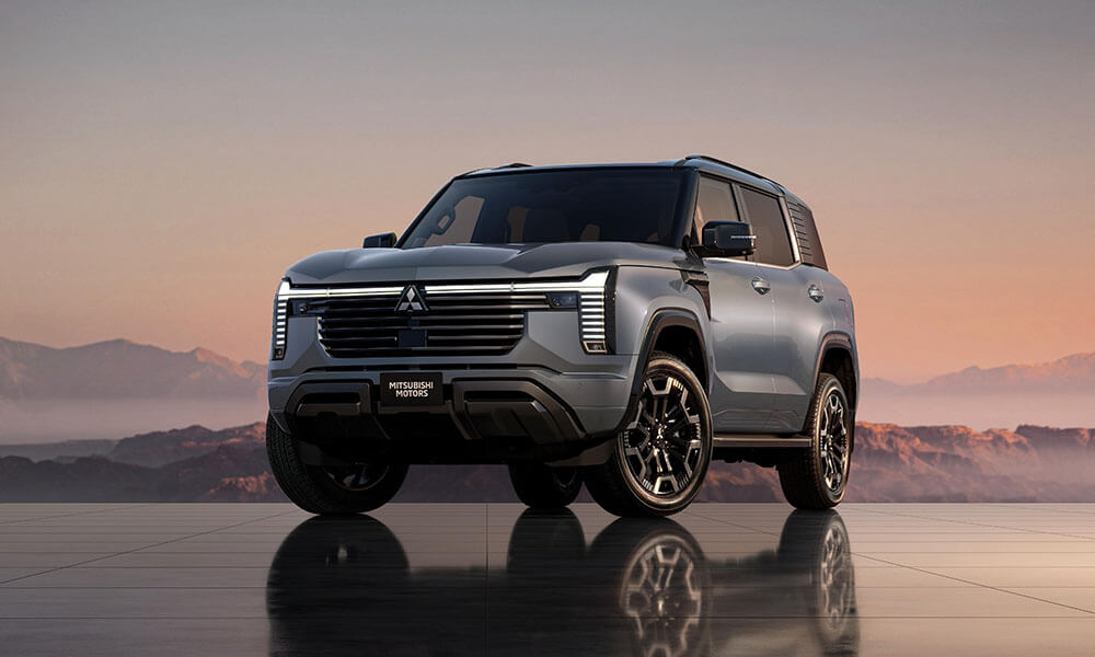 Front 3/4 angle of a silver Pajero