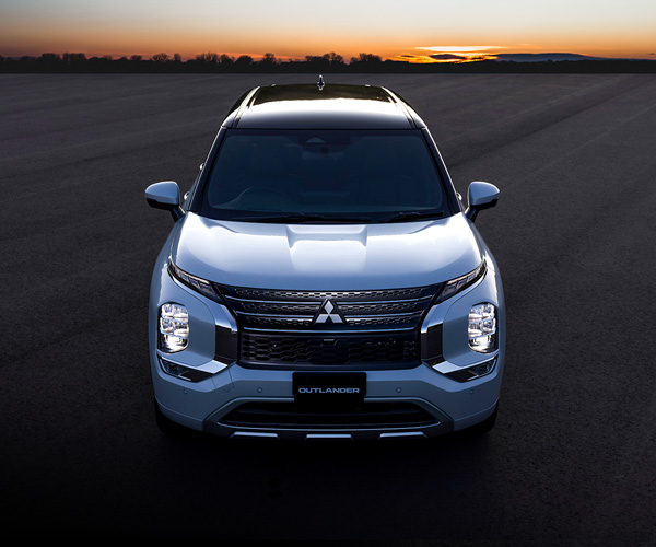 Front view of a silver PHEV SUV