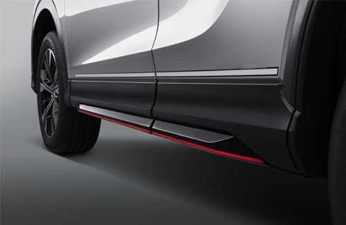 Eclipse Cross side body garnish finished in black & rear